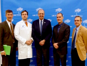 Dr. Steven Arnoczky (center) was in town to share a discussion with UBMDOSM doctors.